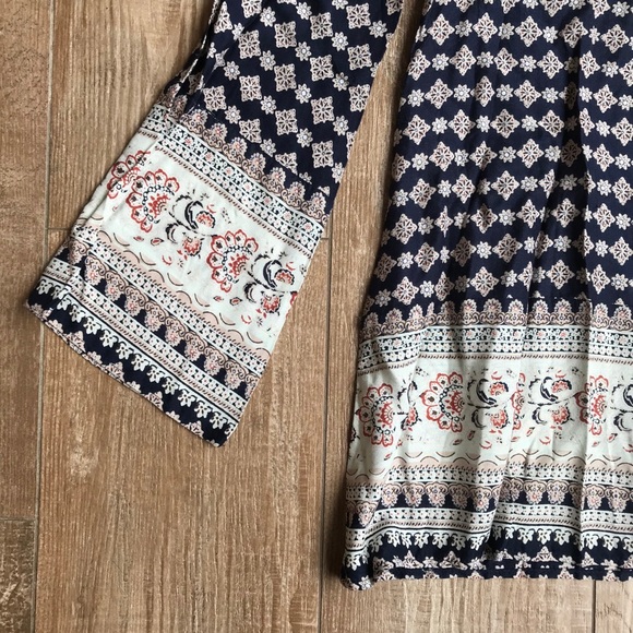 Full Tilt NWOT • Bell Sleeve Boho Navy Blue Blouse - Picture 4 of 9